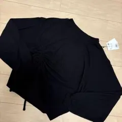 肩空き　ニット