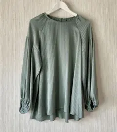 【値下げ】グリーンレーベルリラクシングのボリューム袖ブラウス