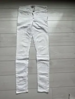 Hollister スキニーデニム ホワイト 0R W24 L31のサムネイル