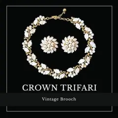 CROWN TRIFARI☆ミルクガラス☆リーフフラワーのネックレス&イヤリングのサムネイル