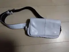 ホワイト ボディバッグ ウエストポーチ