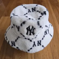 MLB Korea フェイクファー ロゴ バケットハット aespa カリナ