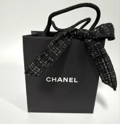 CHANEL ホリデーラッピング2025 ショッパー リボン付き