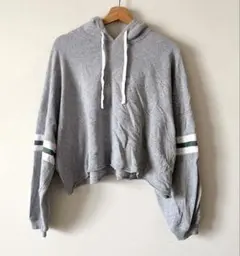 アメリカンイーグル クロップド丈 スウェットパーカー グレー M 袖ライン