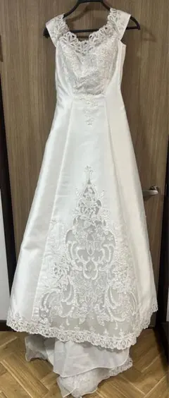 ウェディングドレス　オフショルダー　前撮り　ホワイト