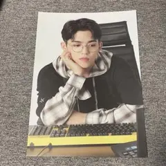 SEVENTEEN エスクプス　シーグリ　2020 ポスター　メガネ