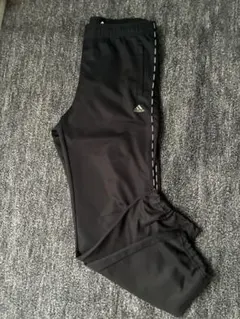 adidas トレーニングパンツ 黒