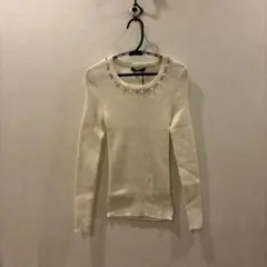 新品・未使用　INGNI アイボリー パール装飾 ニット 長袖