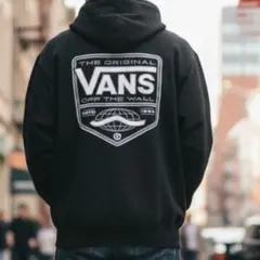 【VANS】裏起毛グラフィックバックプリントプルオーバーパーカー