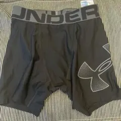 キッズUnder Armour スライディングパンツ140サイズ M 黒