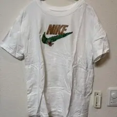 Nike Tシャツ Mサイズ ホワイト 蝶デザインのサムネイル
