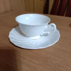 ノリタケ　スタジオコレクション　カップとソーサー