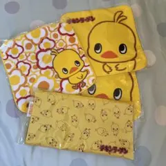 チキンラーメンひよこキャラクタータオル、筆箱セット