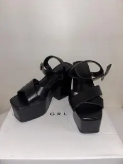 レザークロスストラップサンダル