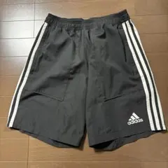 adidas 黒 ショートパンツ Mサイズ