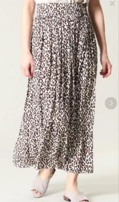 ヒョウ柄 フレアスカート　レオパード柄　ロングスカート　Tiara　メルローズ