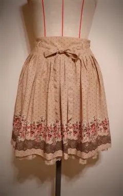 レストローズ　ピンクベージュ 薔薇柄 フレアスカート