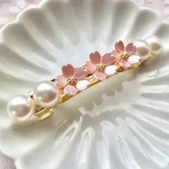 No.532 ハンドメイド　パールの桜のバレッタ（ピンク）