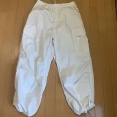 ホワイト カーゴパンツ ゴム入り裾GU