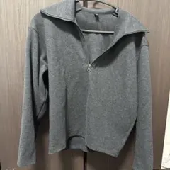 ユニクロ　ブラッシュドジャージープルオーバー ダークグレー