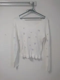 【今季処分】NICE CLAUP フラワー刺繍Vネックニット