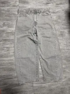 GU バレルレッグパンツ