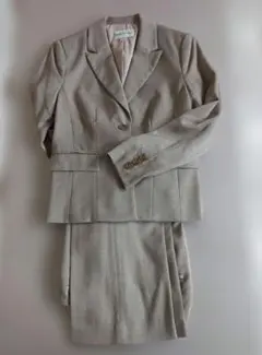 バナナリパブリック　パンツスーツ