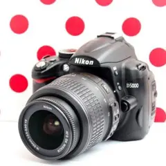 ニコン Nikon D5000❤スマホ転送OK❤動画撮影・自撮り可❤手振れ補正付