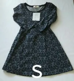 新品タグ付き【ミニマムミニマム】ワンピース S　ブラック 薔薇柄