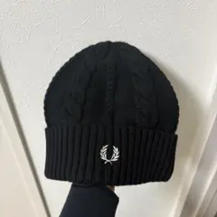 FRED PERRY ブラックニット帽 ケーブル編み