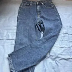 Item thumbnail for item 106b9ed4-9b2d-456a-a078-7b75e80e1cbe