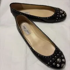 JIMMY CHOO スタッズ付きフラットシューズ ブラック