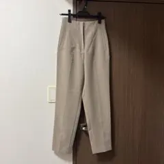 【ZARA】ハイウェストパンツ　ベージュ　スラックス