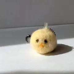 悲しいぴよちゃん　ハンドメイド　羊毛フェルト