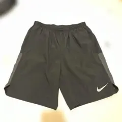 Nike ショートパンツ 黒のサムネイル