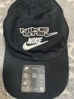 NIKE×BTS　キャップ　BTS NIKE by you カスタム ブラックのサムネイル