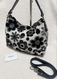 Item thumbnail for item 2d7eaaf3-53ea-4f82-9766-0d7412b05135