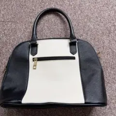 a.v.v 黒と白のハンドバッグ 中型