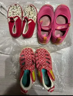 女の子　靴まとめ売り　シューズ　運動靴　赤とピンクのサンダルセット