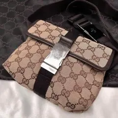 ✨極美品✨グッチ　ボディバッグ　ウエストポーチ　GGキャンバス　131236