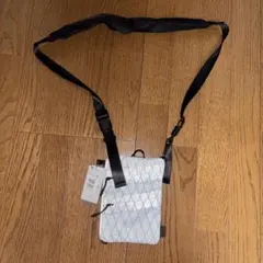 ヤマダヤ　nouer ボディバッグ ホワイト・グレー