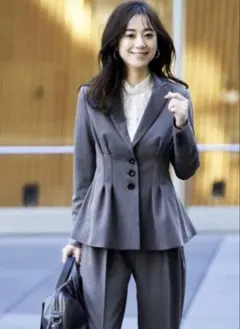 3/22まで限定値下げ　ウエストタックジャケット、パンツスーツ