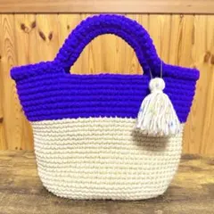 Item thumbnail for item 52bd737b-7823-421d-b712-a7156334304e