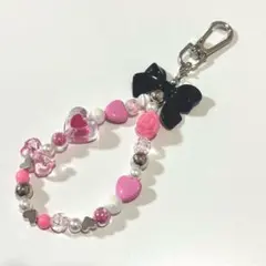 ピンク 黒 ハート ビーズキーホルダー y2k 韓国 コレクトブック