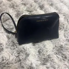 CHARLES & KEITH ネイビー ポーチ