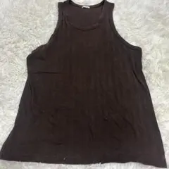 GU茶色タンクトップ