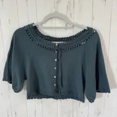 ダークグレー レース付き クロップドカーディガン Mサイズ クミキョク