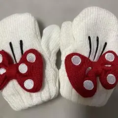 ミニーマウス風リボン付きニットミトン　ディズニーで購入
