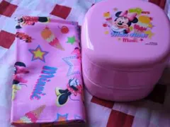 ミニーマウス ランチボックスとハンカチセット