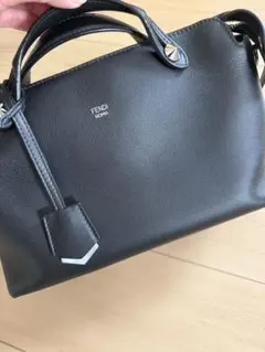 FENDI ブラック ショルダーバッグのサムネイル